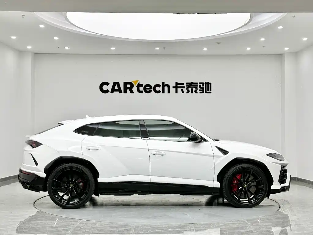 Lamborghini Urus 2022 — фото 4
