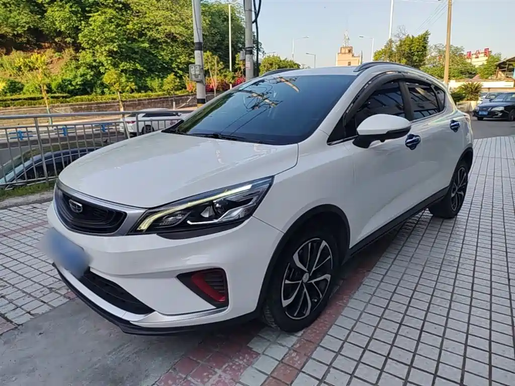 Geely Emgrand GS 2021 — фото 1