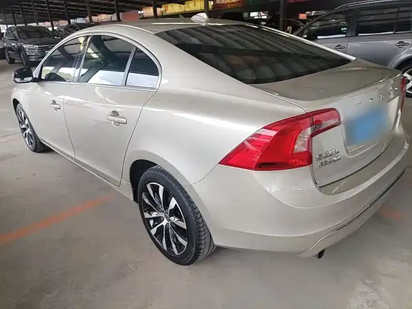 Volvo S60 2019
