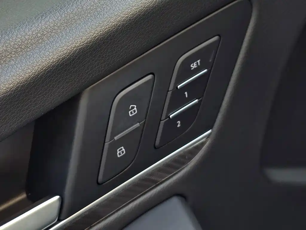 Audi Q5L 2022 — фото 20