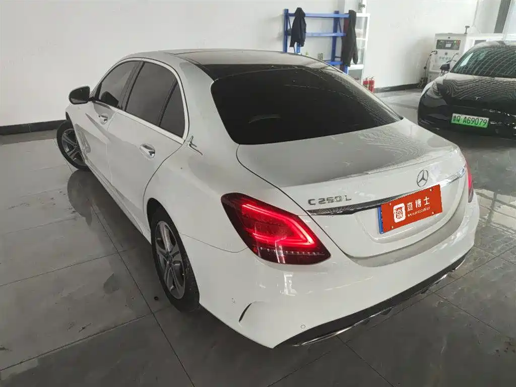Mercedes-Benz C-Class 2019