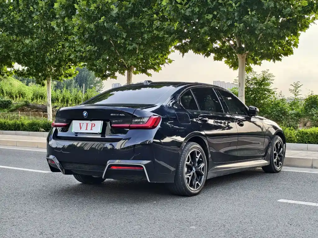 BMW i3 2024 — фото 9