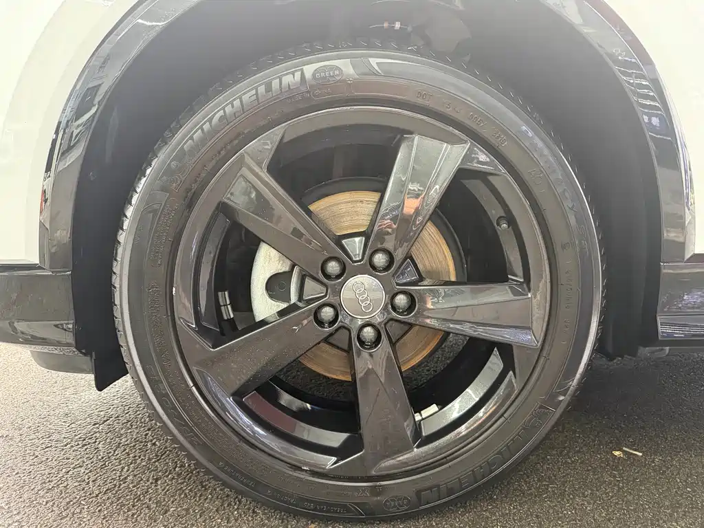 Audi Q2L 2020