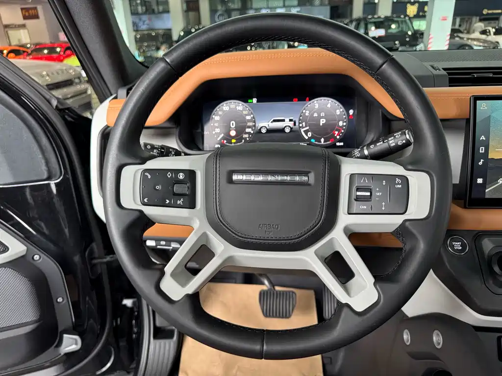 Land Rover Defender 2024 — фото 19
