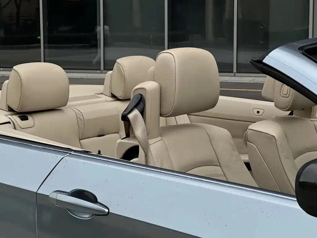 BMW 3 Series 2010 — фото 16