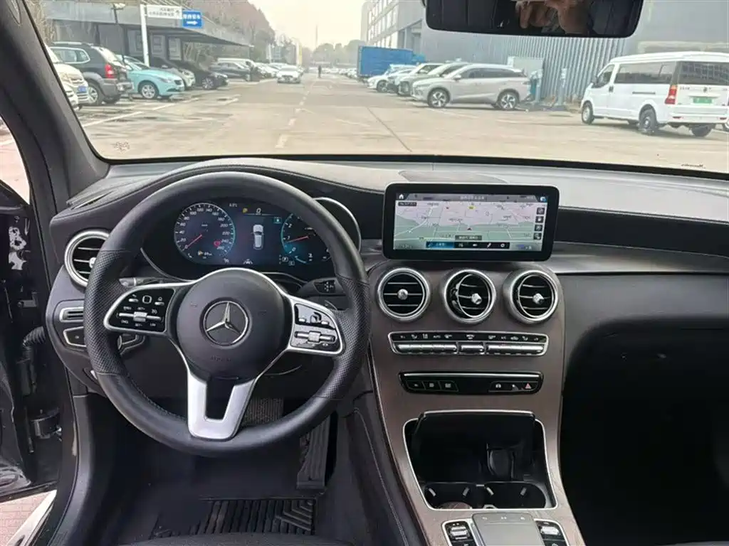 Mercedes-Benz GLC 2020 — фото 15