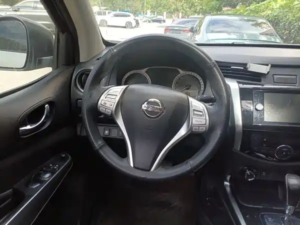 Nissan Terra 2019