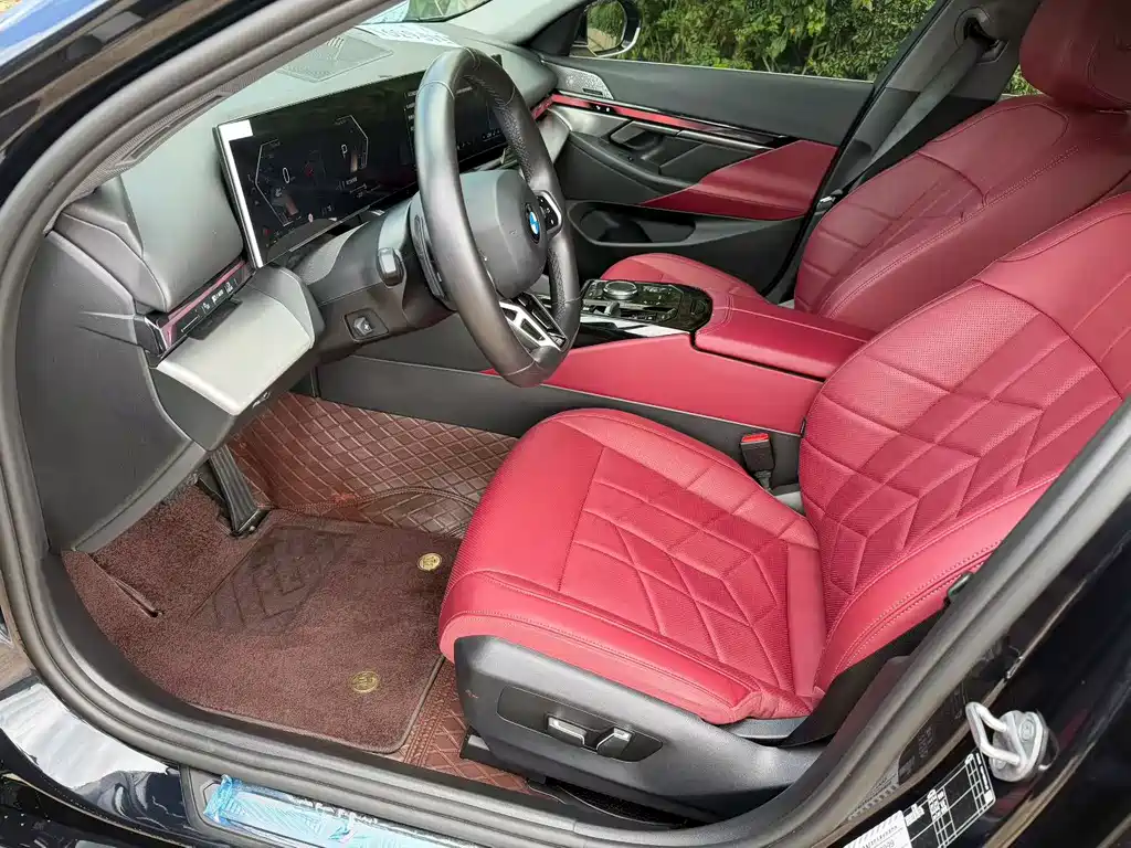 BMW 5 Series 2024