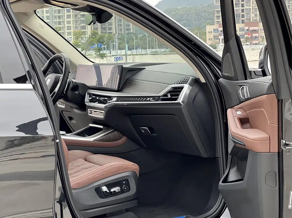 BMW X7 2024