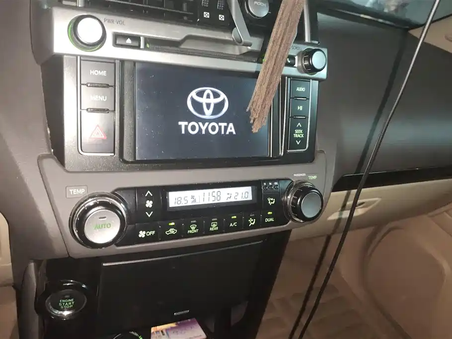 Toyota Prado 2015 — фото 13