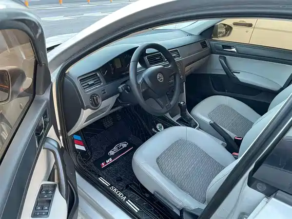 Skoda Rapid 2015