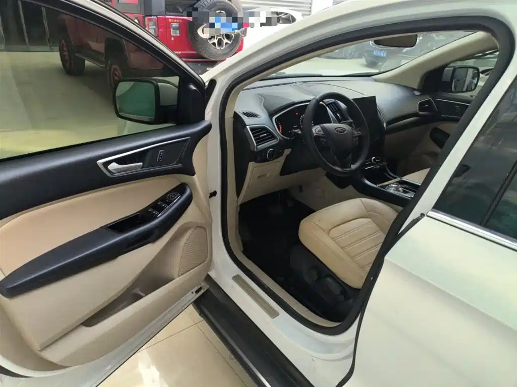 Ford Edge 2020 — фото 16