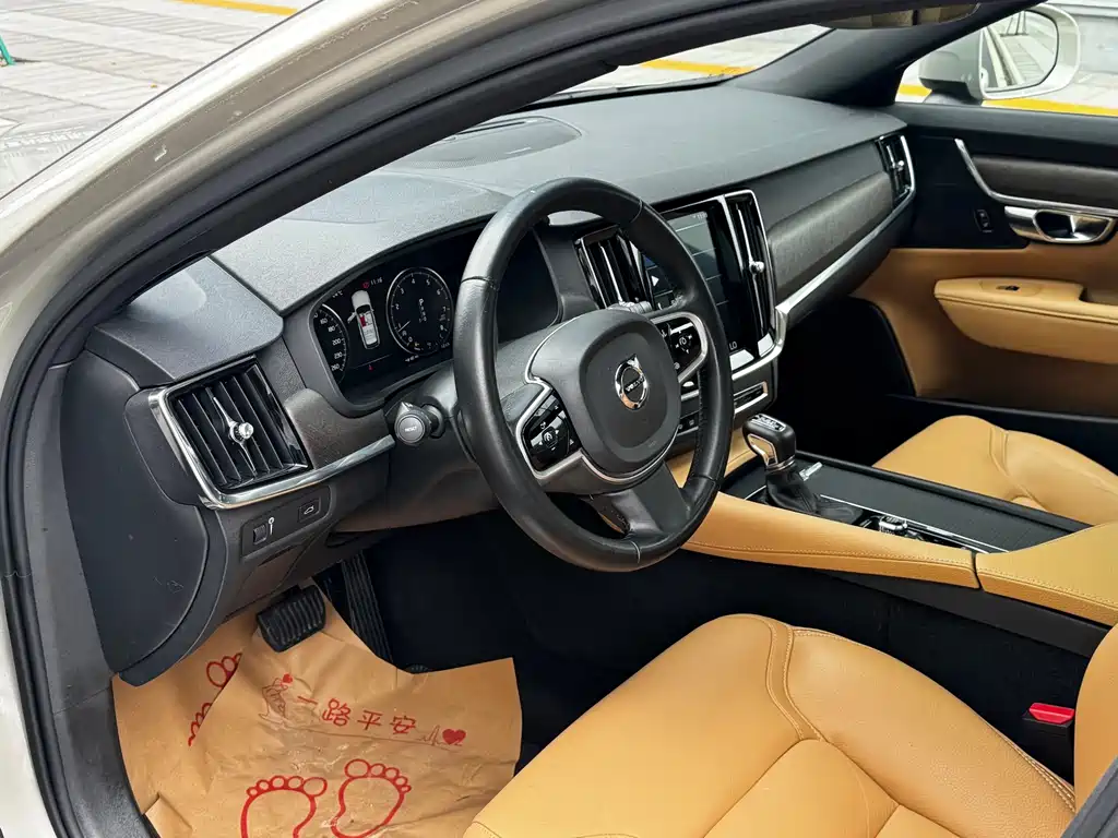 Volvo V90 2019 — фото 10