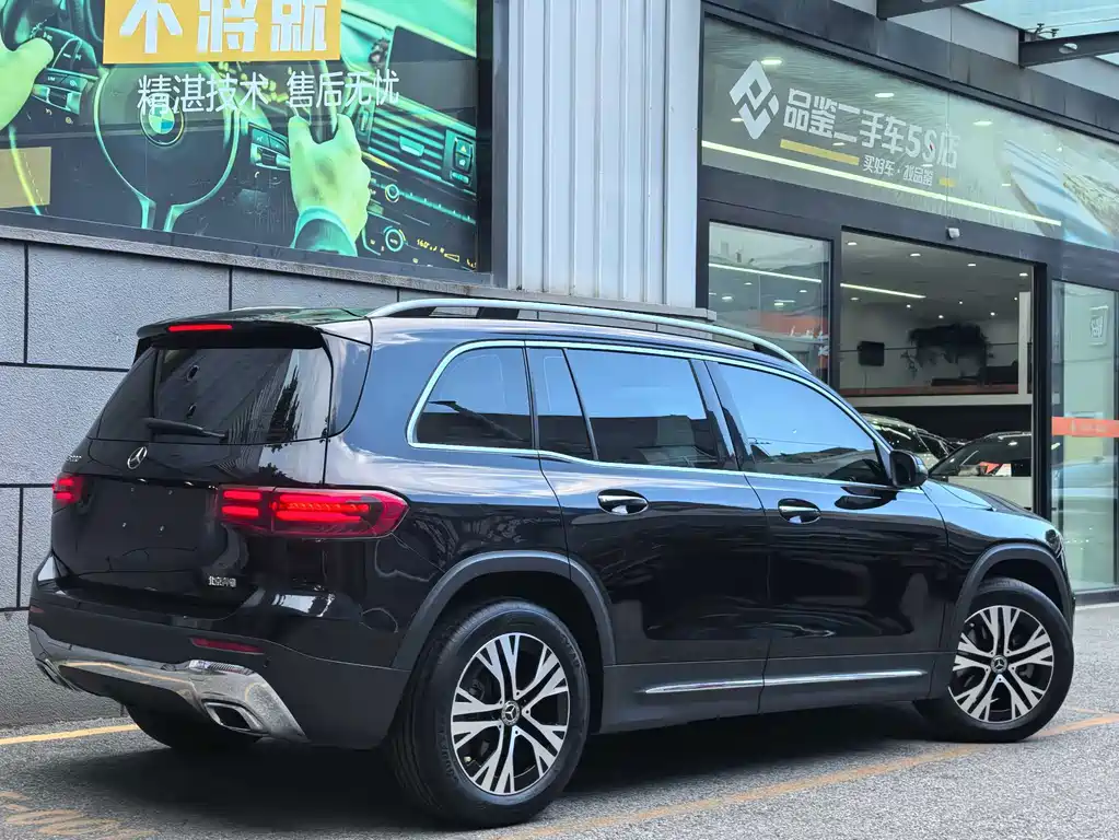 Mercedes-Benz GLB 2025