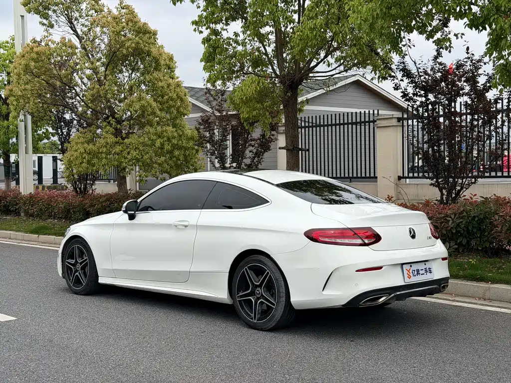 Mercedes-Benz C-Class 2020