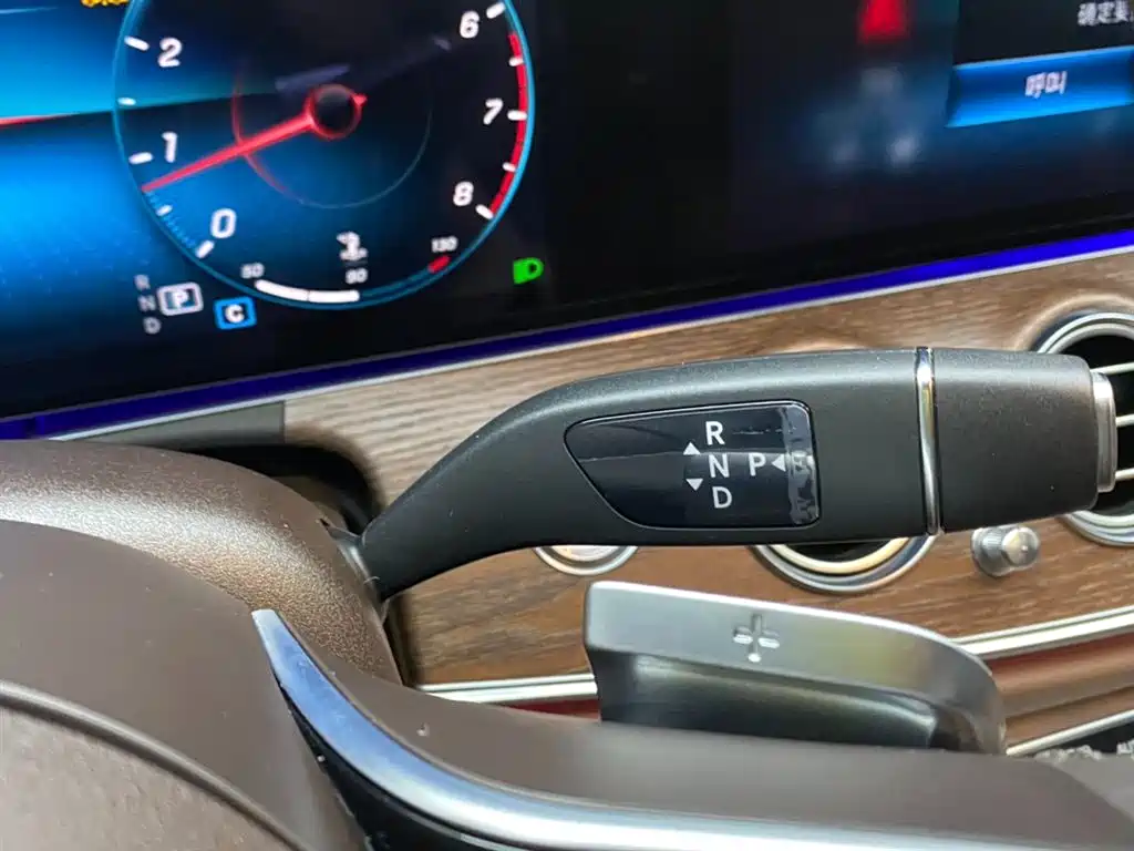 Mercedes-Benz E-Class 2023 — фото 20