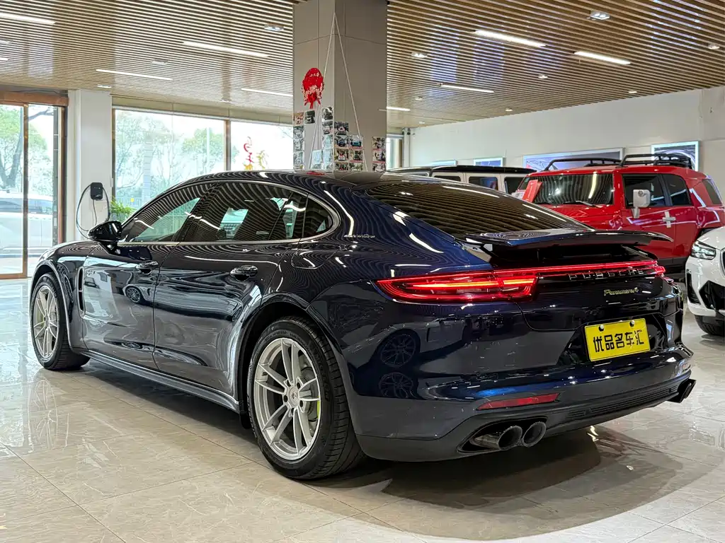 Porsche Panamera Hybrid 2018 — фото 6
