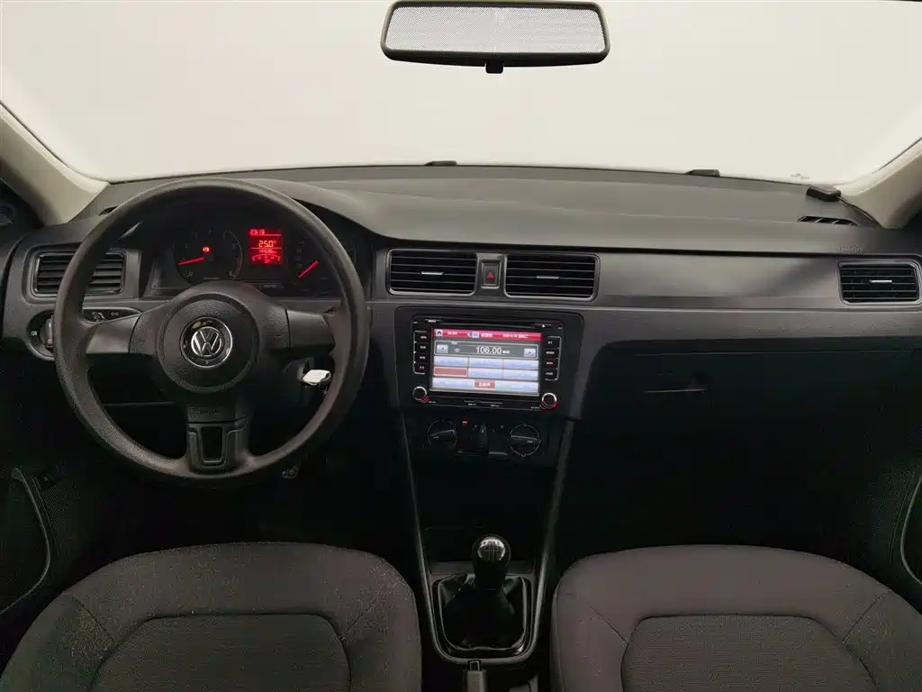Volkswagen Santana 2015