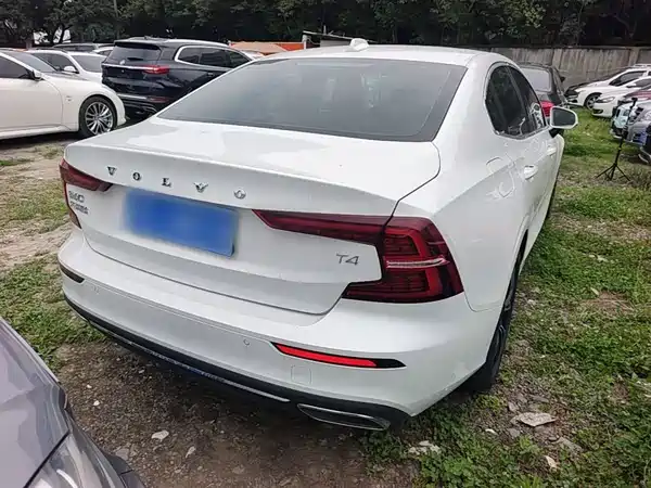 Volvo S60 2021