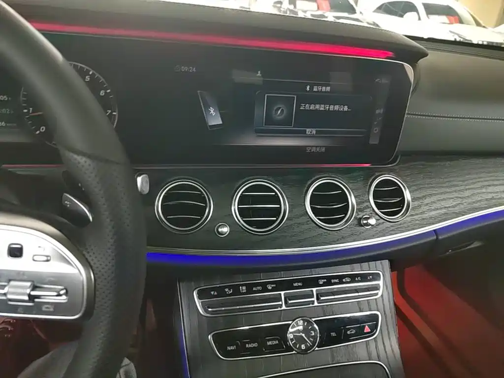 Mercedes-Benz E-Class 2020 — фото 13