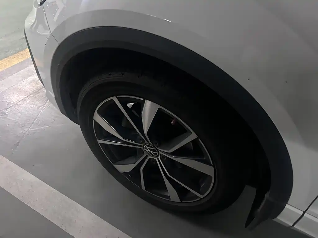 Volkswagen T-Roc 2023