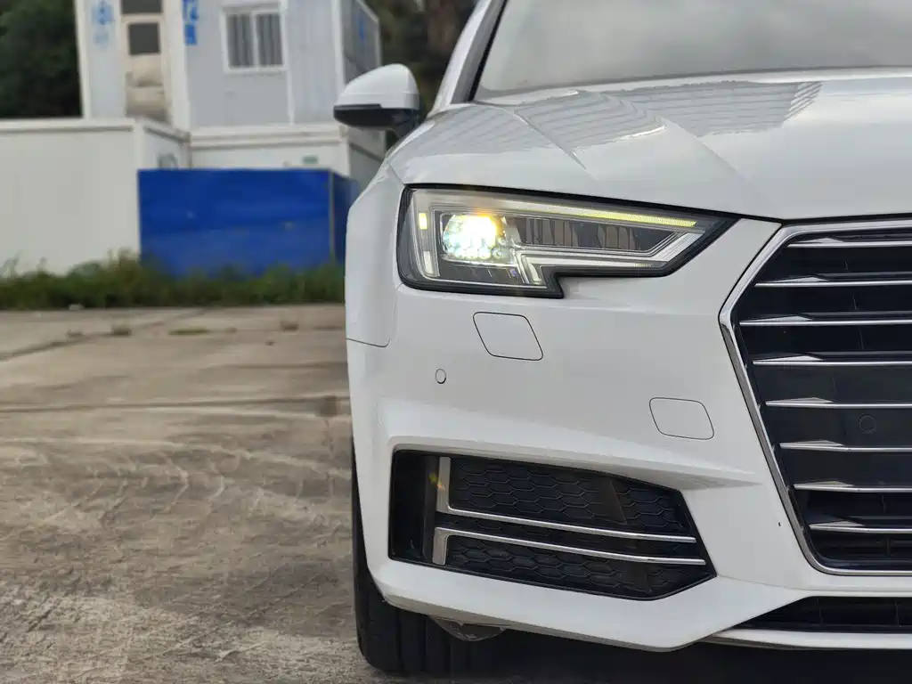 Audi A4L 2019