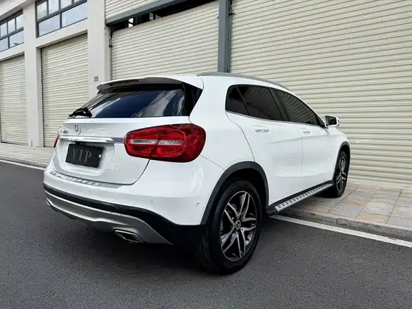 Mercedes-Benz GLA 2017