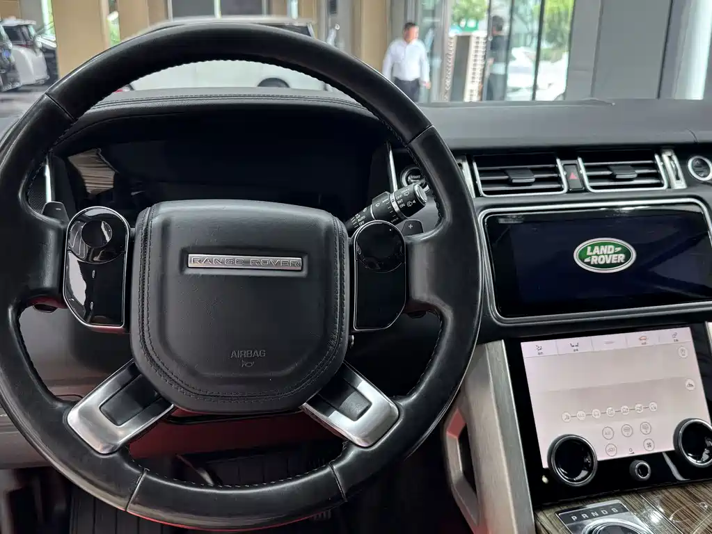 Land Rover Range Rover 2019 — фото 13