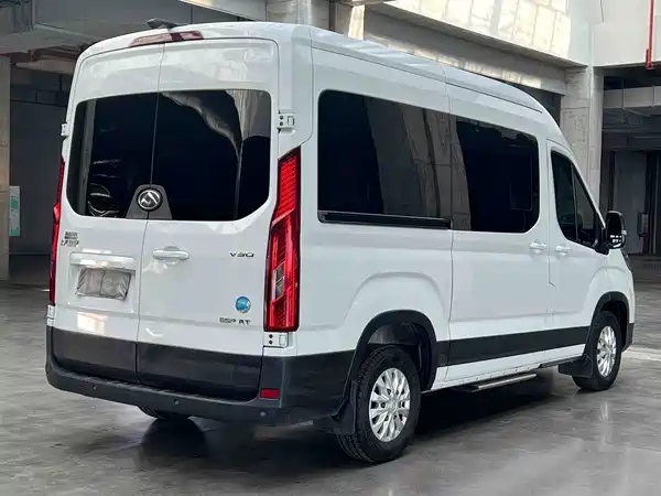 Maxus V90 2023