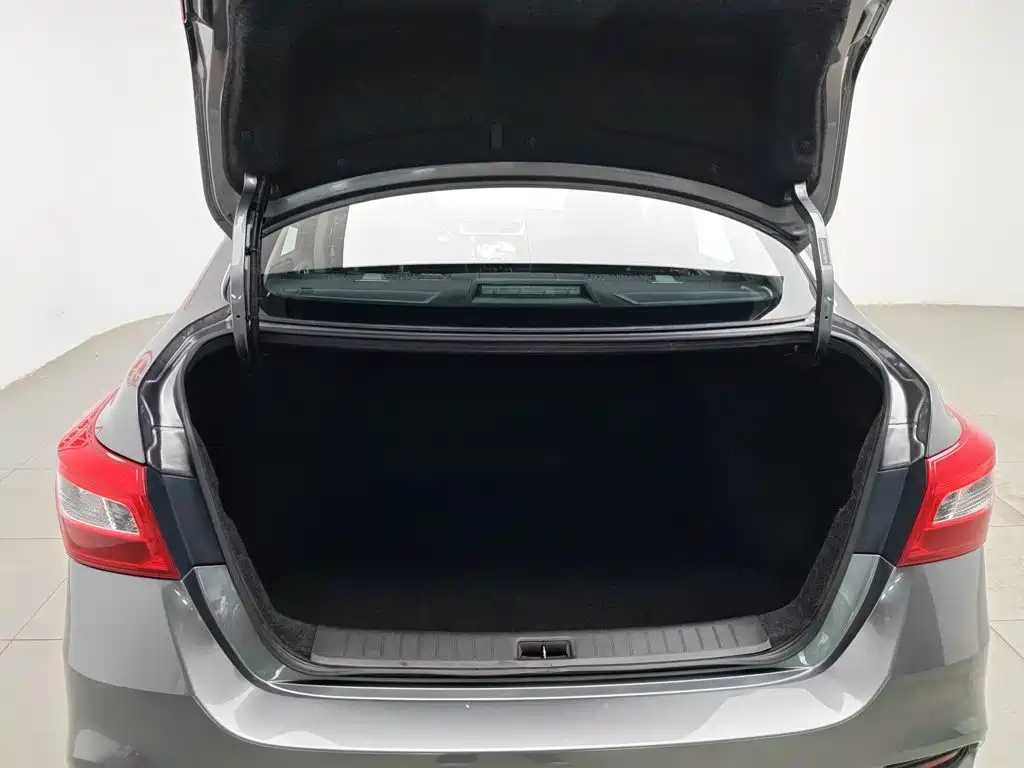 Nissan Sylphy 2020 — фото 16