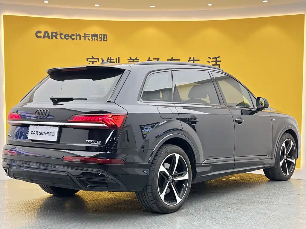 Audi Q7 2022 — фото 31