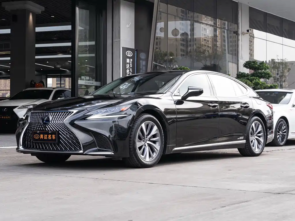 Lexus LS 2019 — фото 1
