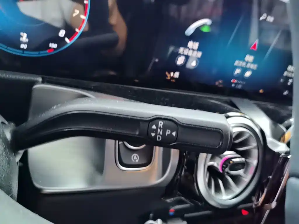 Mercedes-Benz GLB 2023 — фото 14