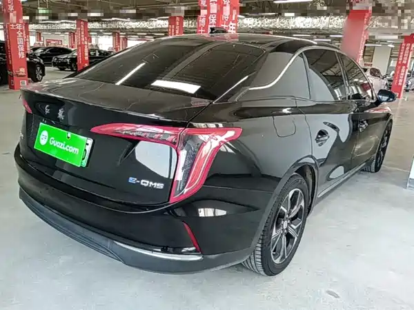 Hongqi E-QM5 2023