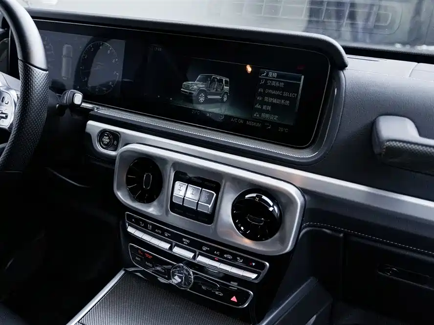 Mercedes-Benz G-Class 2018 — фото 15
