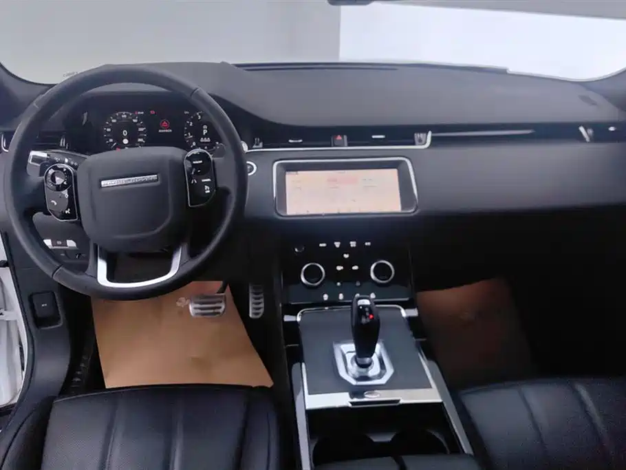 Land Rover Evoque 2021 — фото 12