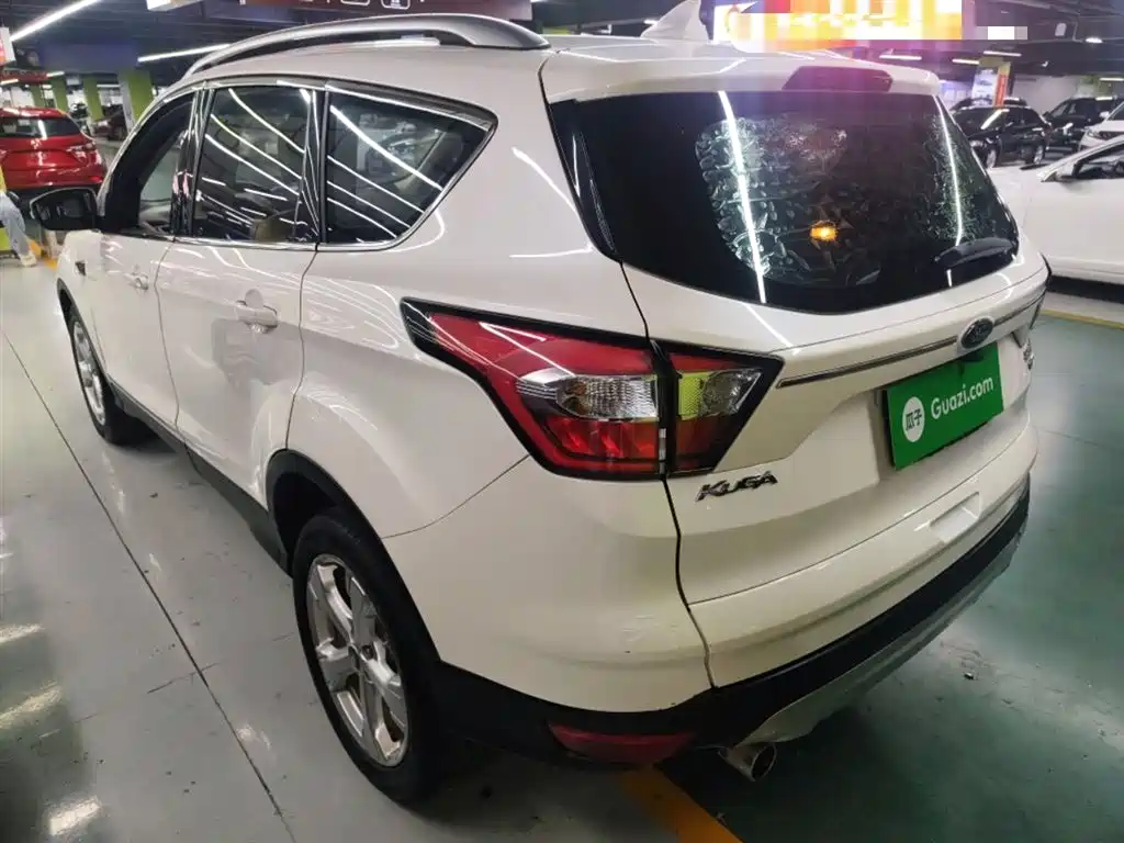 Ford Kuga 2017 — фото 23