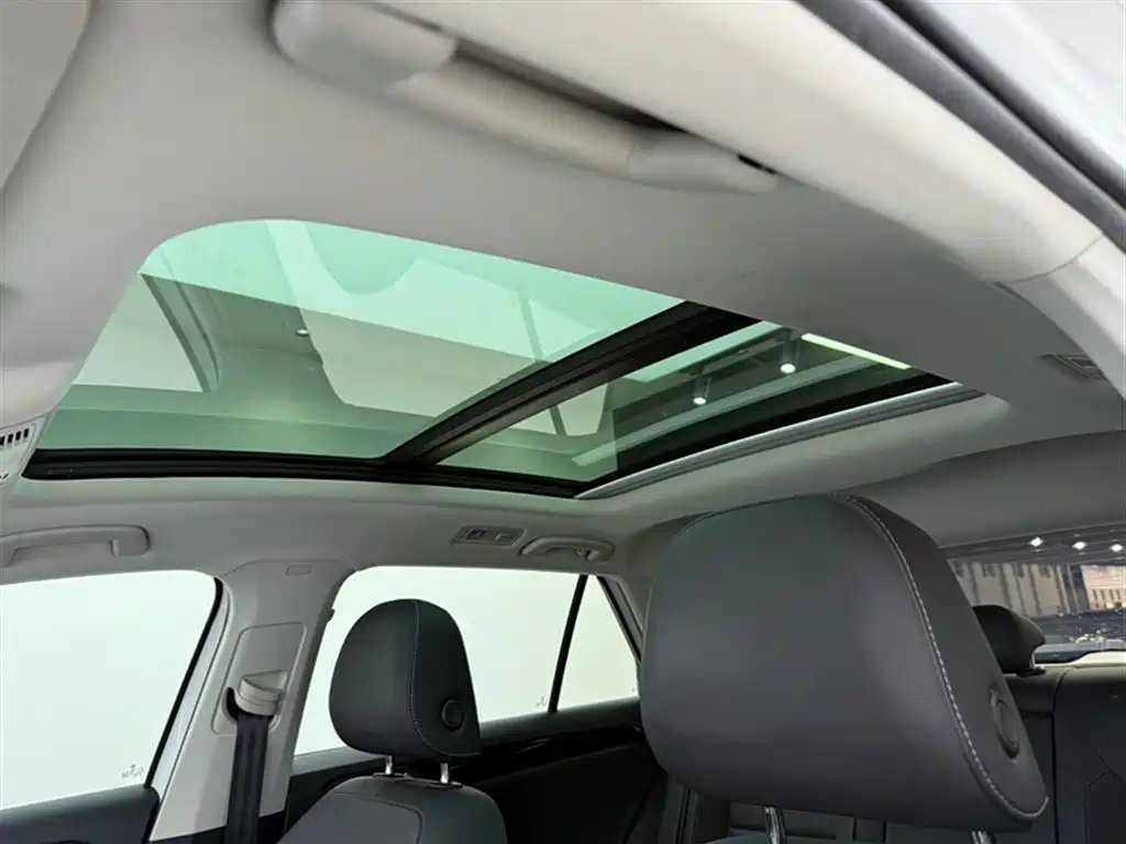 Volkswagen T-Roc 2020 — фото 3