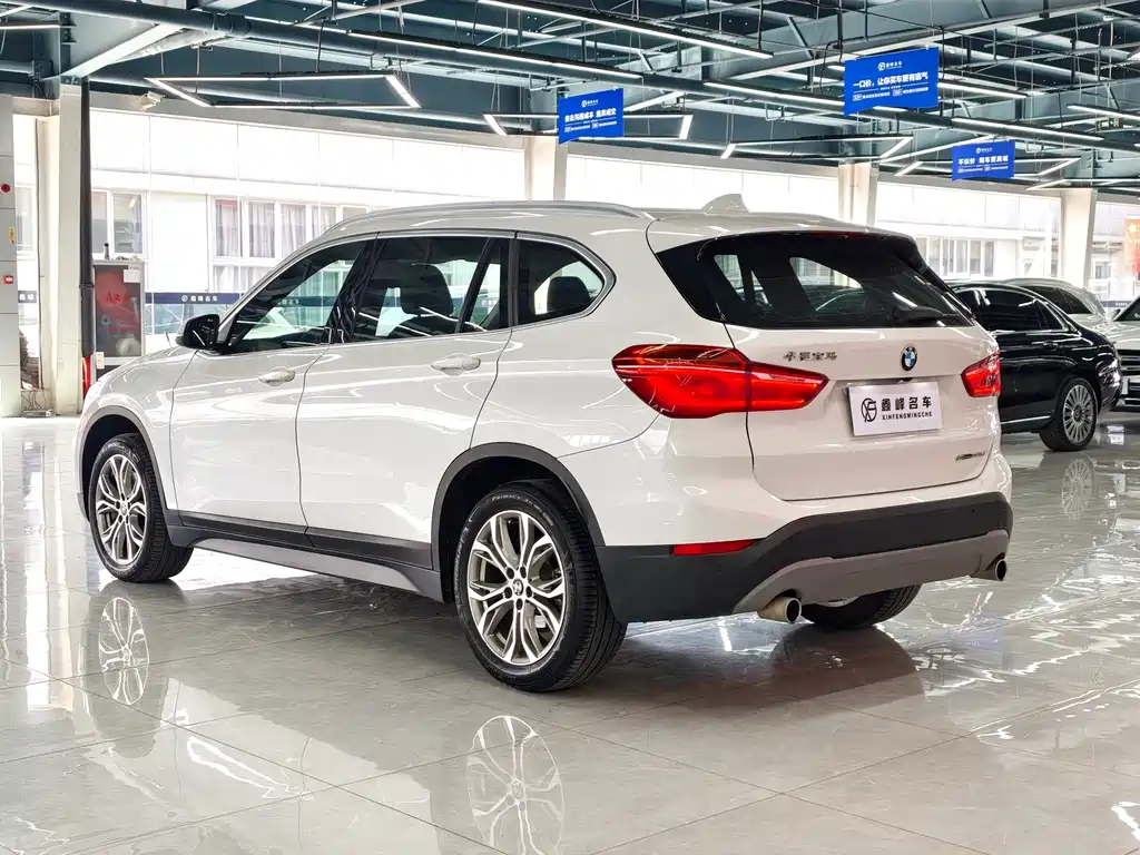 BMW X1 2019 — фото 18