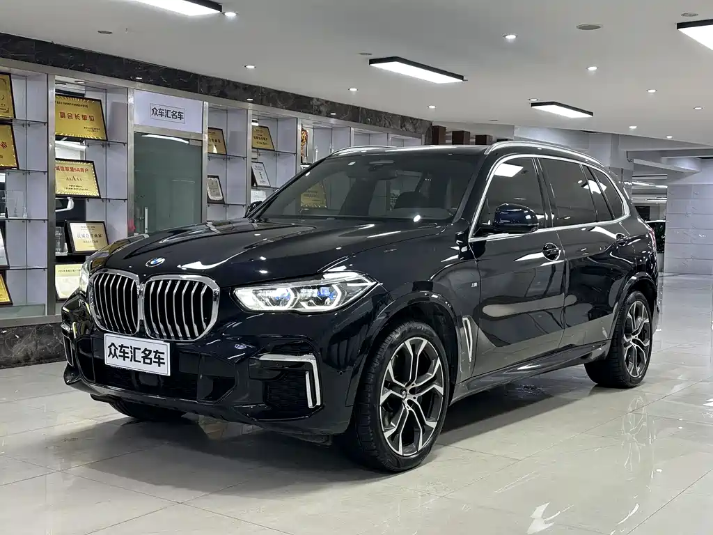 BMW X5 2022 — фото 1