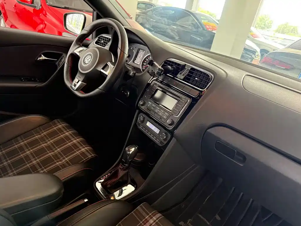 Volkswagen Polo 2013