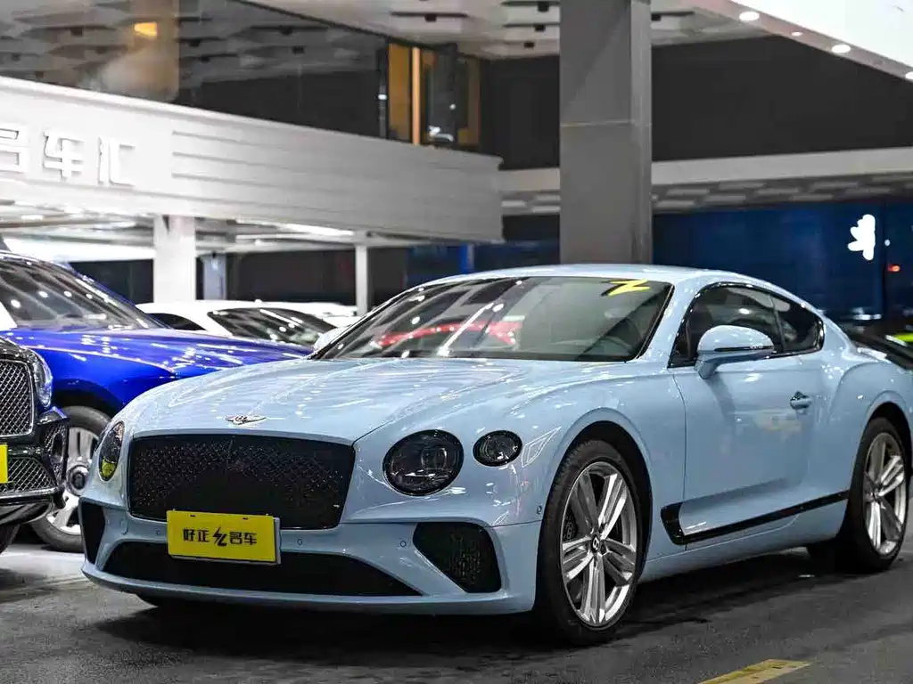 Bentley Continental 2023 — фото 1