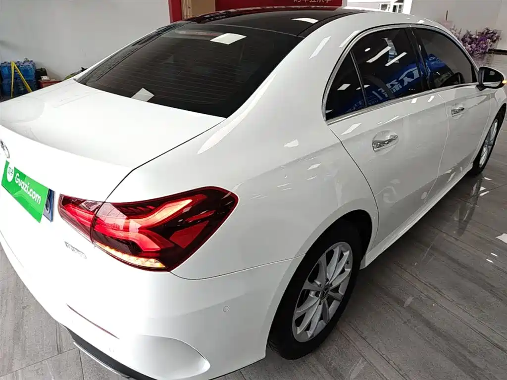 Mercedes-Benz A-Class 2023 — фото 7