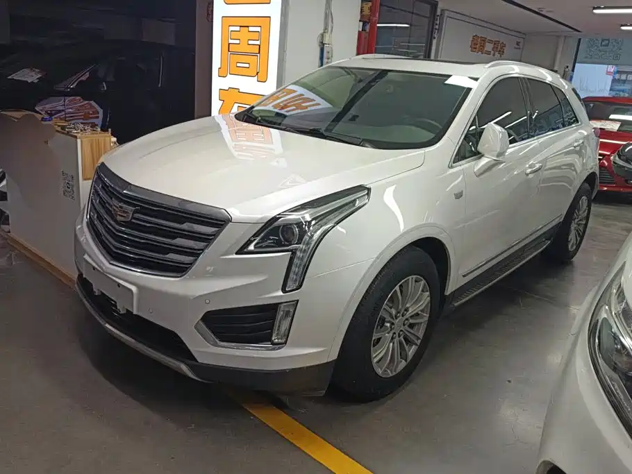 Cadillac XT5 2017 — фото 1