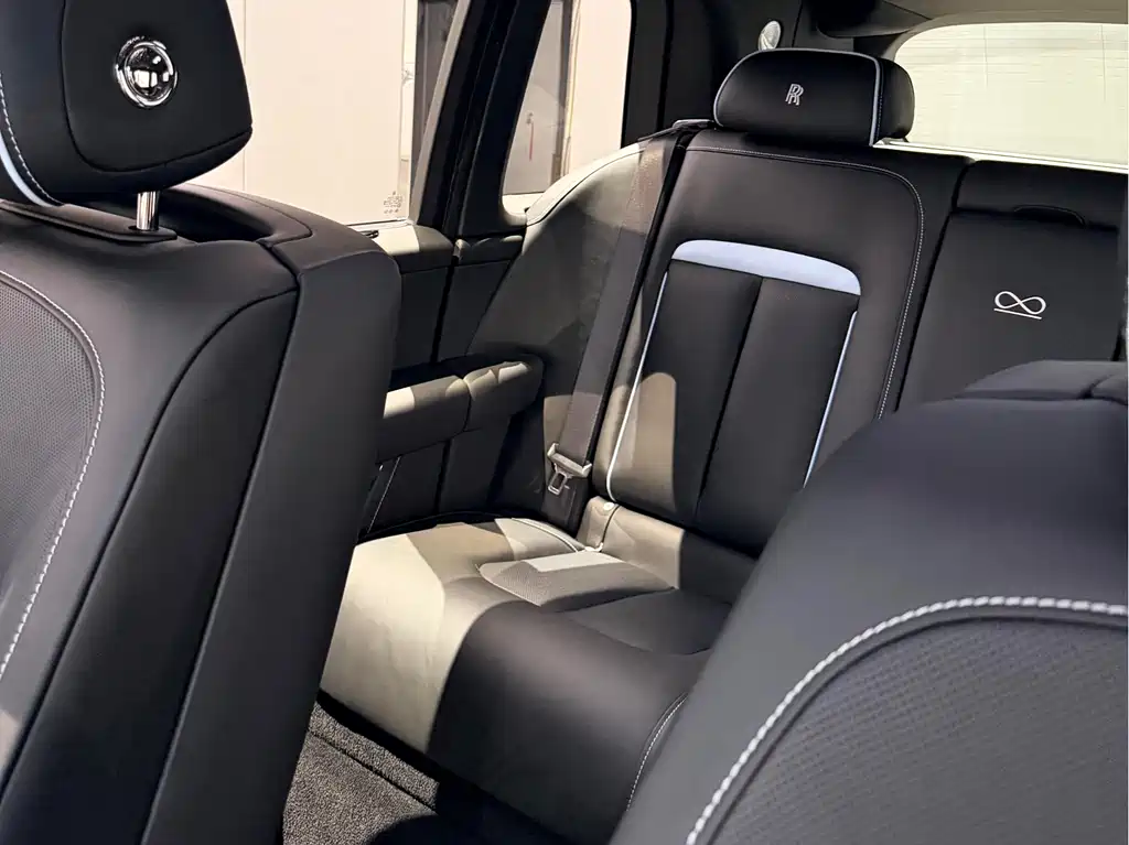 Rolls-Royce Cullinan — фото 12