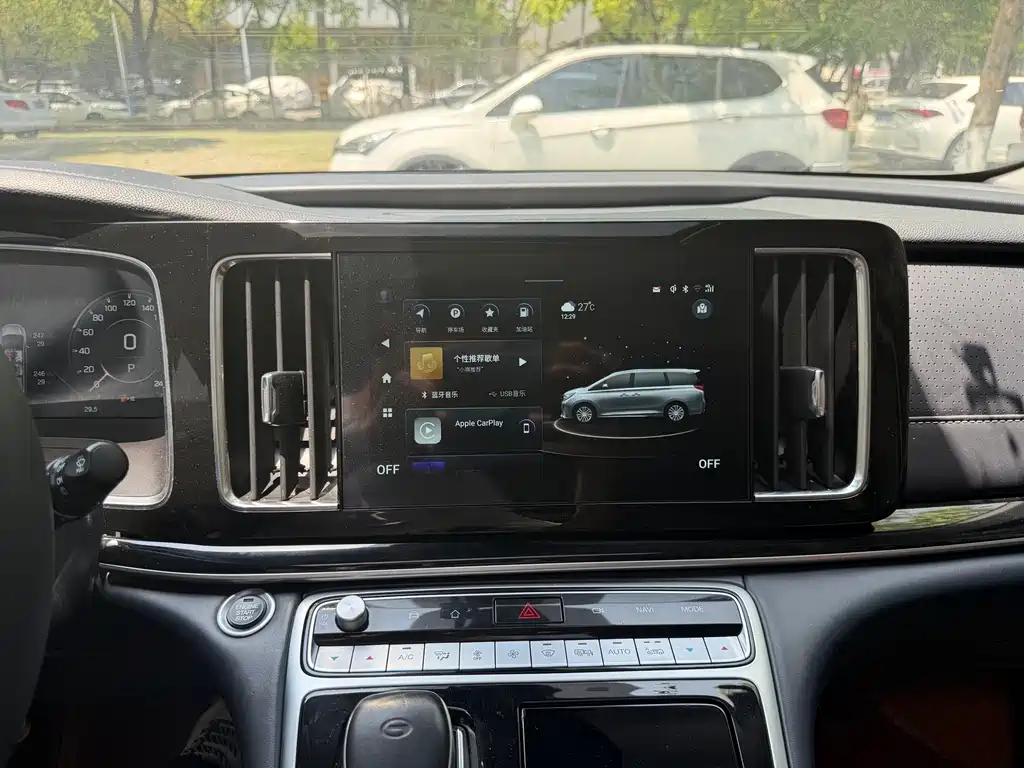 GAC Motor Trumpchi M8 2021 — фото 17