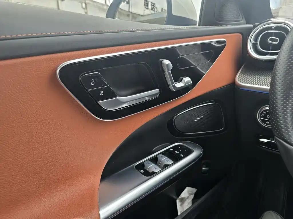 Mercedes-Benz C-Class 2022 — фото 16
