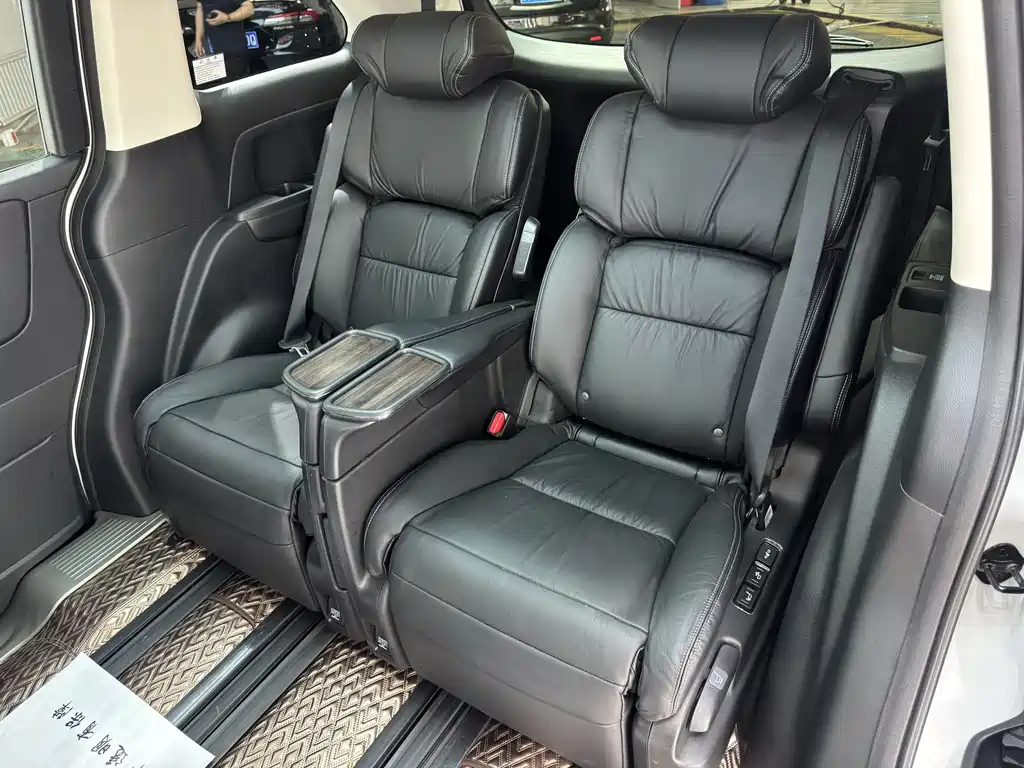 Honda Elysion 2019 — фото 16