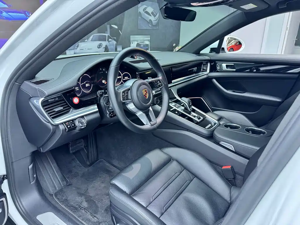 Porsche Panamera 2018 — фото 4