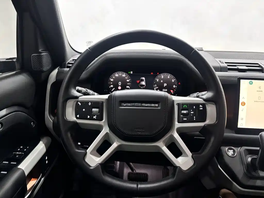 Land Rover Defender 2023 — фото 15